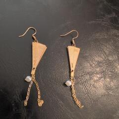 美品　ピアス　扇形の画像