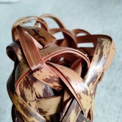 【6月末処分予定】茶道具　花器　一輪挿し　壁かけ　竹編の画像