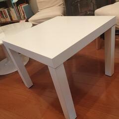 IKEA　キューブ型ローテーブル