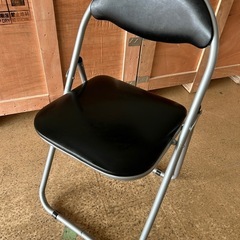 パイプ椅子　4脚セット