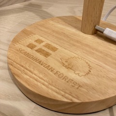 SCANDINAVIAN FORESTテーブルLEDランプの画像