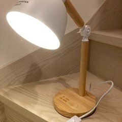 SCANDINAVIAN FORESTテーブルLEDランプ