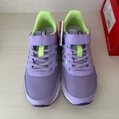 ニューバランス　スニーカー　21.5センチの画像