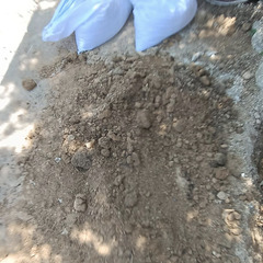 庭の残土　庭土残土　差し上げます　引き取り限定 無料　乗用車サイ...