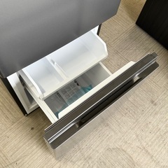 【新品同様‼️】アクア 2023年製 135Lノンフロン冷凍冷蔵庫 大容量冷凍室 ダークシルバー♪の画像