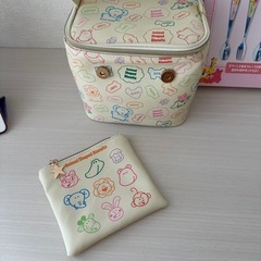 たべっこ動物　バニティーポーチ　カトラリーセットの画像