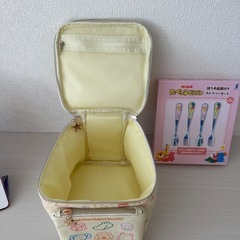 たべっこ動物　バニティーポーチ　カトラリーセットの画像