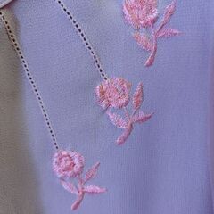昭和レトロ/ピンクブラウス/夏物/薔薇の刺繍/ほつれありの画像