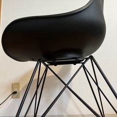 【美品！最終値下げ】4脚セットダイニングチェア　シェルチェア　の画像