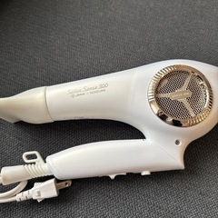 コイズミ　ＢＬＤＣドライヤー KHD-9480/Wドライヤーの画像