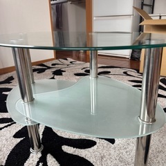 無料　ガラスのテーブルの画像