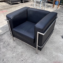 🛋️🇨🇭ル・コルビュジエ　リプロダクト　黒　1人掛け　一人掛け　1人用ソファ　ブラック【10脚あり】の画像