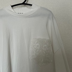 白トップス　レディース　H.A.K　の画像