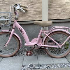 子供向け自転車（補助輪あり）