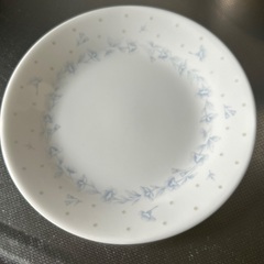 コレールのお皿　17cm 昔のもの
