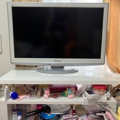 VIERA  Panasonic 32インチ　ホワイト　テレビ