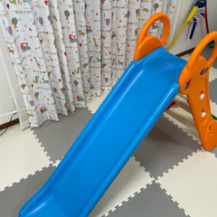 すべり台　ウォータースライダー　探しています！