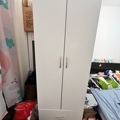 ニトリ ワードローブ 白 組み立て済