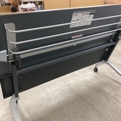 中古　良品　コクヨ　スタッキングテーブル　スタックテーブル　ミーティングテーブル　フォールディングテーブル　サイドスタックテーブル　サイドフォールドテーブル　折りたたみ会議机　会議テーブル　長机　セミナーテーブル　棚付　キャスター付　幕板付　すっきり収納平行スタック　W1500×D600×H700　愛知　岐阜　三重　一宮市 　グッドプライス一宮の画像