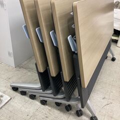 中古　良品　コクヨ　スタッキングテーブル　スタックテーブル　ミーティングテーブル　フォールディングテーブル　サイドスタックテーブル　サイドフォールドテーブル　折りたたみ会議机　会議テーブル　長机　セミナーテーブル　棚付　キャスター付　幕板付　すっきり収納平行スタック　W1500×D600×H700　愛知　岐阜　三重　一宮市 　グッドプライス一宮の画像