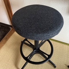 〈美品〉バランスチェア ハイスツール IKEA イケア LIDKULLEN 高さ調整 サポートチェア ダークグレー ロースツール 丸椅子 カウンターの画像