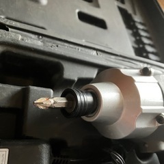 充電式インパクトドライバー　14.4v バッテリー2個付き‼️の画像
