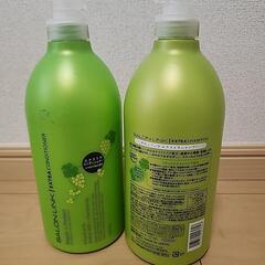 シャンプー、コンディショナーセットの画像