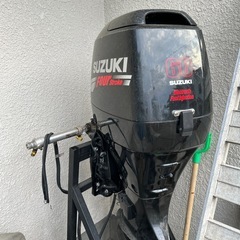 和船　　30尺　スズキ　60馬力船外機