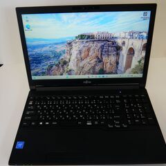 富士通 Windows11 15.6型ノートPC SSD + W...