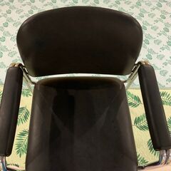超快適！ステンレス製椅子 座り心地抜群◎ 動画ありの画像