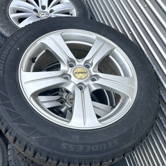 冬タイヤ205/60R16 92Q 