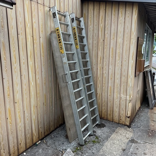 アルミラダー2本　持ち手付き　積載重量1200kg