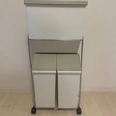 ベージュの分別用ゴミ箱