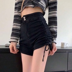 ショートパンツの画像
