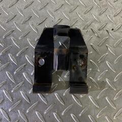 YAMAHA メイト50 オイルタンク ストッパー ヤマハ [M-250604-11]の画像