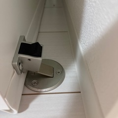 扉のストッパーの画像