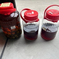 値下げします・梅酒、ザクロ3瓶まとめて！決まりました。の画像