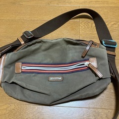 ポールスミス　ボディバッグ