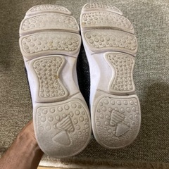 ブランドスニーカー24センチの画像