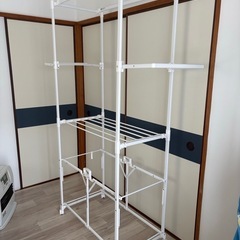折りたたみできる大容量室内物干しの画像