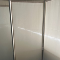 4連パーテーション　白？アイボリー？の画像