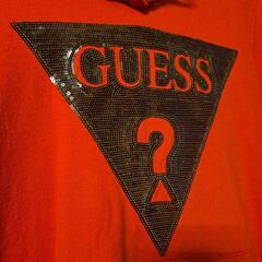 GUESSパーカーの画像