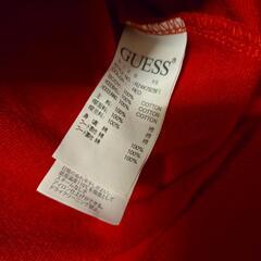 GUESSパーカーの画像