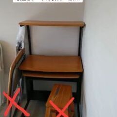 中古美品パソコン台の画像