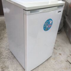 ◆お取引き中◆綺麗な冷凍庫です！一人でも持てる100Lサイズ