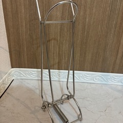 挟んで運べるダンボールストッカーの画像