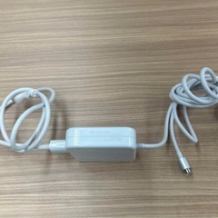 iMac24インチM1を購入した時の付属品です。  純正iMac24インチM1用 143Wアダプター の画像