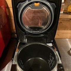 ⭐️お値引き⭐️象印 炎舞炊き 【5.5合炊、圧力】 の画像