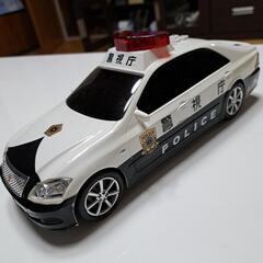 おもちゃ　パトカー