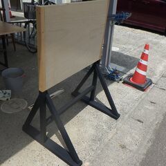 立て看板自作品　処分したいので　下部塗装して、値下げして　再出品の画像